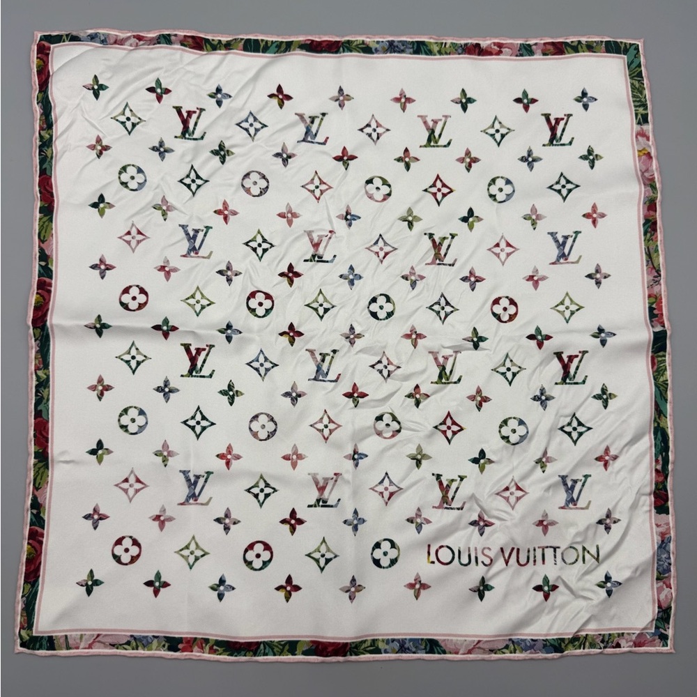 Louis Vuitton Garden silk scarf - Picture 2 of 8